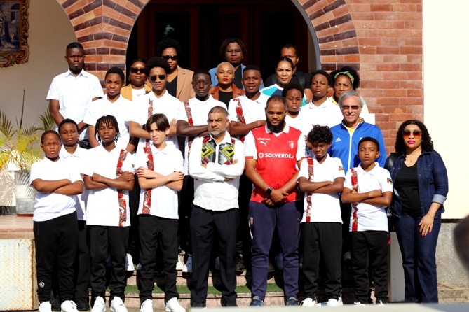 Presidente da FMF recebe Guerreiros do Futuro rumo a Braga